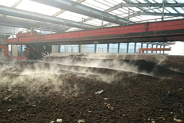 小型有机肥行走式翻堆机 - 小型养殖场条垛式发酵设备 展示图 4