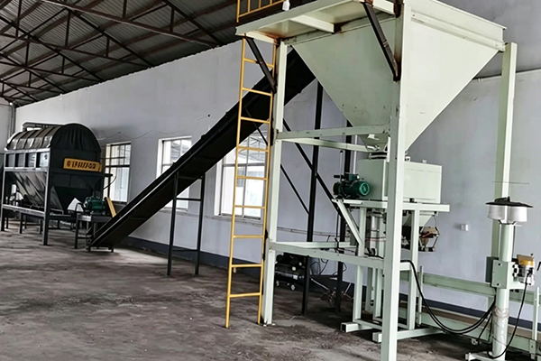 牛羊粪小型粉状有机肥生产线 - 牧场粪污处理粉状肥加工线 展示图 3