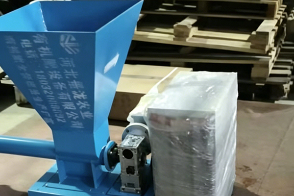 畜禽粪便有机肥加菌机 - 养殖场粪污制肥专用 展示图 2
