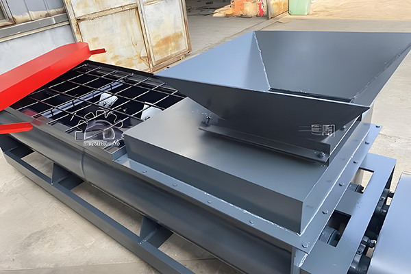 小型有机肥立式搅拌机 - 小型养殖场/有机肥厂专用 展示图 4